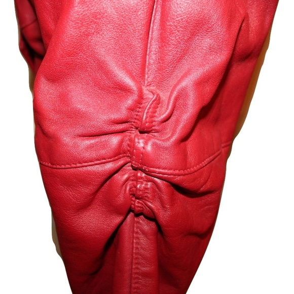 1980s Red Leather Cropped Vintage Jacket - Picture 3 of 8